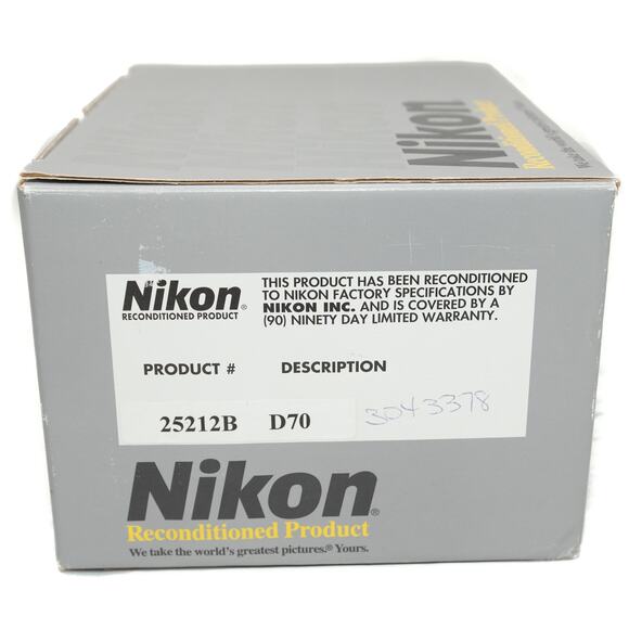 Nikon D70 6.1MP Digital SLR Camera Body With Accessories - Picture 13 of 15